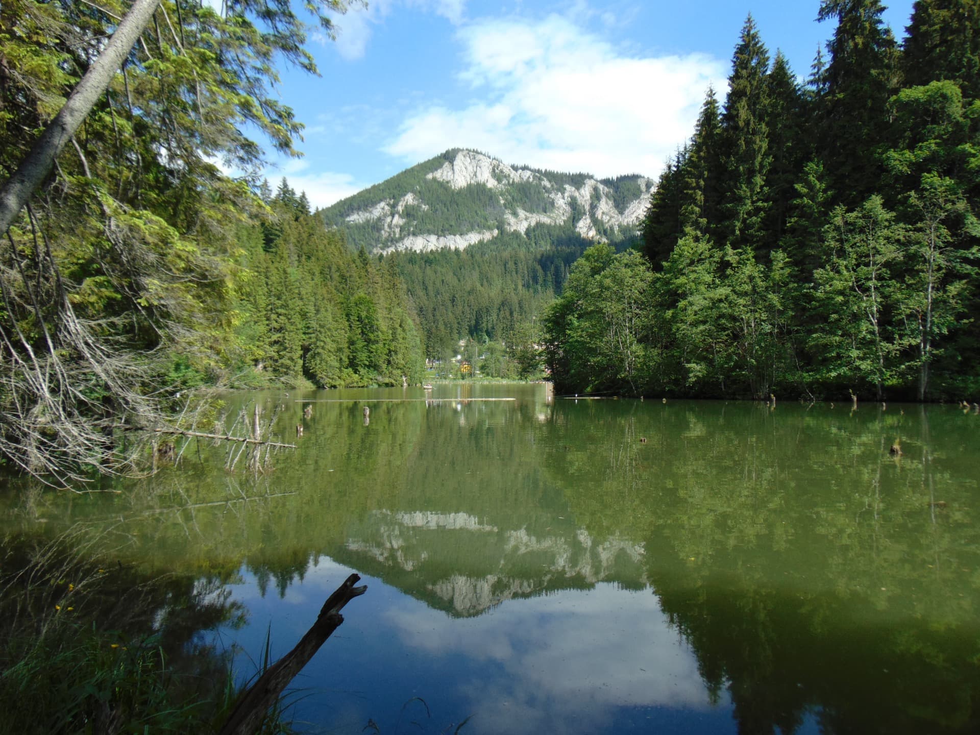 lacu rosu copy 2 jpg