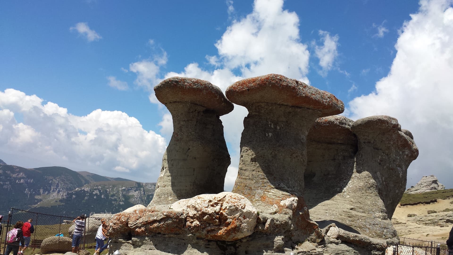 The Sphinx and the Babele